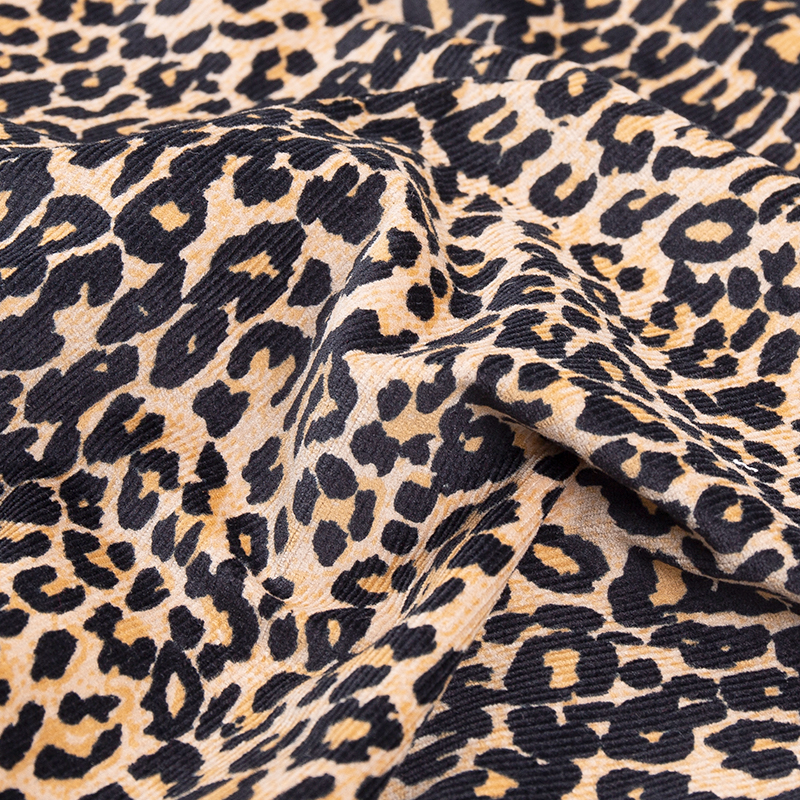 Pana 18 elástica de algodón con estampado de leopardo